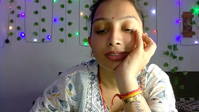 Snapshot of Aleena_Rai chatting on October 18, 7:58 pm Aleena Rai online show from October 18, 7:58 pm