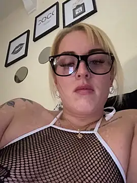 Snapshot of Barbie_26 chatting on January 10, 9:42 pm Barbie 26 online show from January 10, 9:42 pm