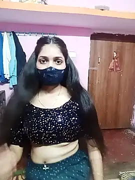 Snapshot of Cute-Simmi chatting on December 11, 7:31 am Cute-Simmi online show from December 11, 7:31 am