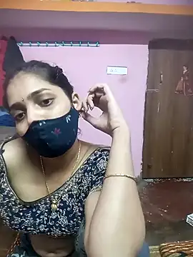 Snapshot of Cute-Simmi chatting on December 23, 9:49 am Cute-Simmi online show from December 23, 9:49 am