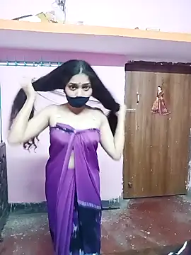 Snapshot of Cute-Simmi chatting on January 17, 2:39 pm Cute-Simmi online show from January 17, 2:39 pm