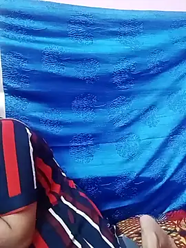 Snapshot of Cute-Simmi chatting on February 1, 6:40 pm Cute-Simmi online show from February 1, 6:40 pm