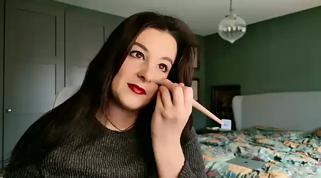 flatwhite0 online show from February 19, 9:39 am