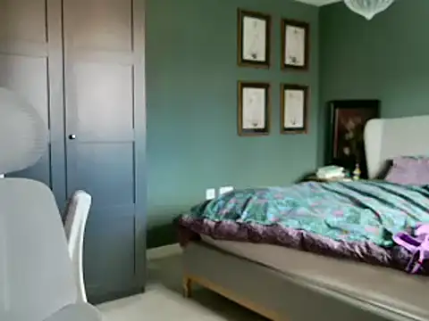 flatwhite0 online show from February 24, 12:26 pm