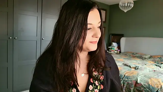 flatwhite0 online show from February 2, 12:15 pm