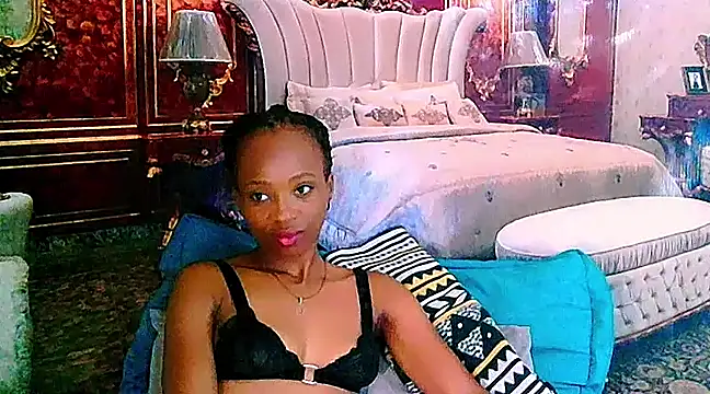 EbonyCreamy69 online show from December 16, 9:20 pm
