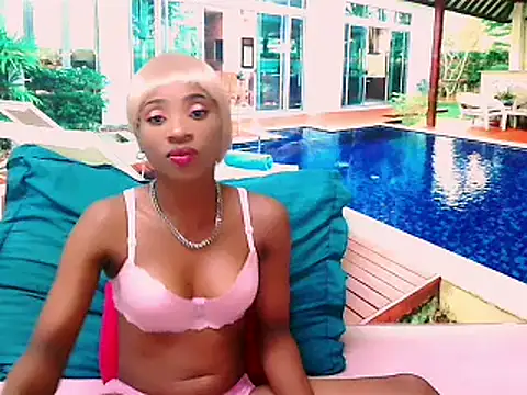 EbonyCreamy69 online show from February 12, 9:33 pm