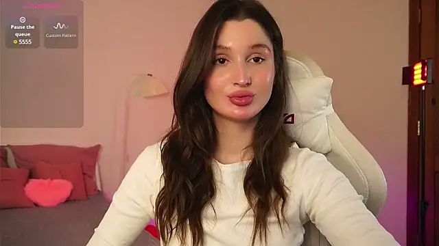 Snapshot of tender_babyy chatting on February 27, 7:44 am tender babyy online show from February 27, 7:44 am