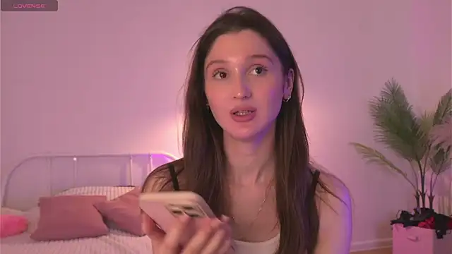 Snapshot of tender_babyy chatting on October 8, 2:04 pm tender babyy online show from October 8, 2:04 pm