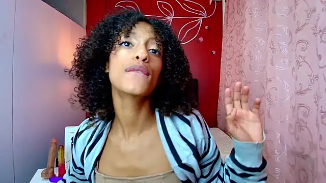 Zia Green online show from February 24, 3:31 pm