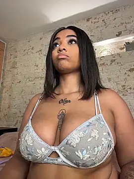 Snapshot of pamela_west chatting on November 22, 7:46 pm pamela west online show from November 22, 7:46 pm