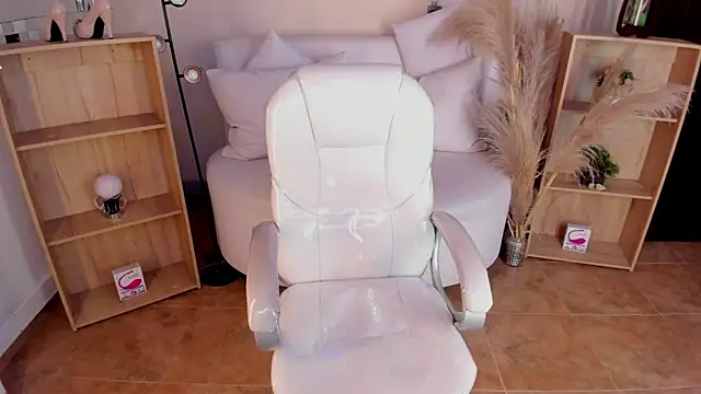 Amy Kiitty  online show from December 26, 7:16 pm