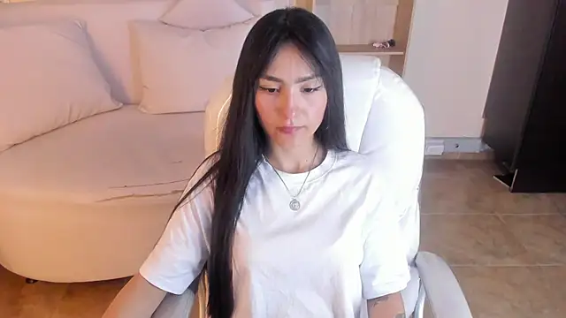 Amy Kiitty  online show from March 10, 8:45 pm