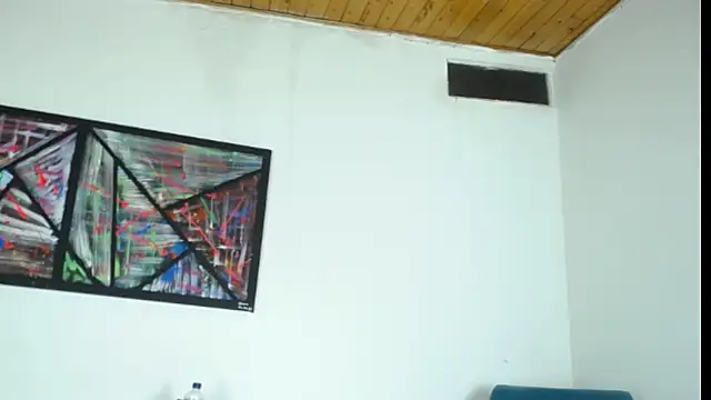 Snapshot of Iivana_19 chatting on February 8, 11:45 pm Iivana 19 online show from February 8, 11:45 pm