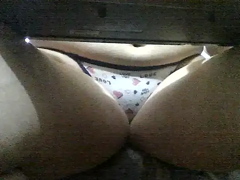 straichathot 08 online show from February 4, 6:58 pm