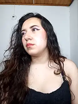 Emi chik online show from December 6, 1:18 am