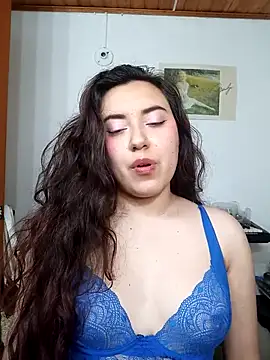 Emi chik online show from September 21, 10:50 am