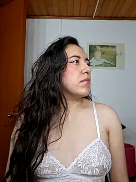 Emi chik online show from March 29, 9:42 am