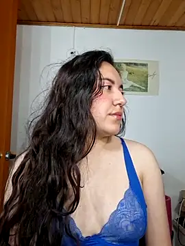 Emi chik online show from April 24, 11:12 am