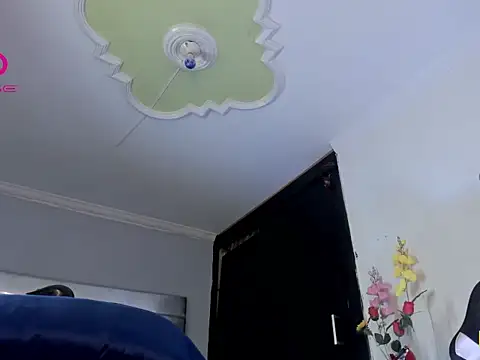 Eyleen Santos online show from February 26, 7:57 pm