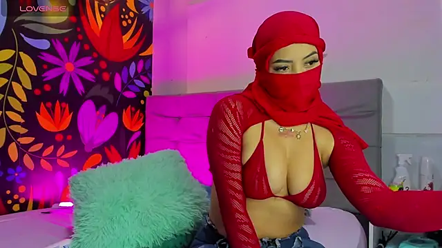 Sweet hot mia online show from February 25, 7:47 pm