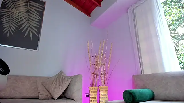 KatieNolan 1 online show from February 23, 9:05 pm