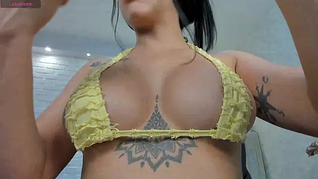 KatieNolan 1 online show from December 15, 7:07 pm