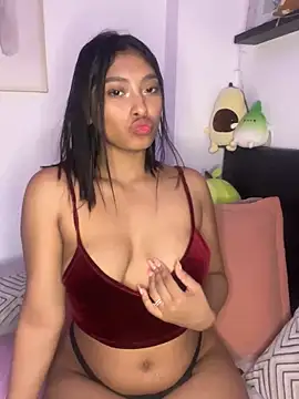 Snapshot of Isabella_fasilier chatting on January 19, 3:50 am Isabella fasilier online show from January 19, 3:50 am