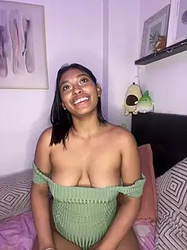 Snapshot of Isabella_fasilier chatting on January 19, 6:53 am Isabella fasilier online show from January 19, 6:53 am