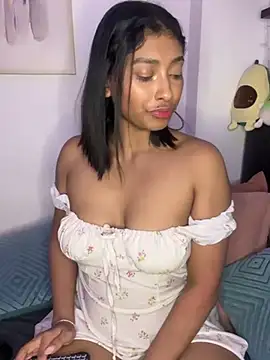 Snapshot of Isabella_fasilier chatting on January 22, 8:51 am Isabella fasilier online show from January 22, 8:51 am