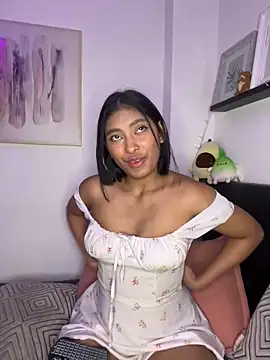 Snapshot of Isabella_fasilier chatting on February 12, 2:24 am Isabella fasilier online show from February 12, 2:24 am