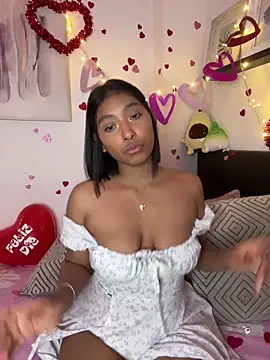 Snapshot of Isabella_fasilier chatting on February 15, 3:52 am Isabella fasilier online show from February 15, 3:52 am