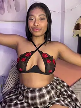 Snapshot of Isabella_fasilier chatting on February 22, 3:12 am Isabella fasilier online show from February 22, 3:12 am