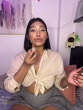 Snapshot of Isabella_fasilier chatting on March 3, 10:42 pm Isabella fasilier online show from March 3, 10:42 pm