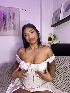 Snapshot of Isabella_fasilier chatting on March 14, 12:10 am Isabella fasilier online show from March 14, 12:10 am