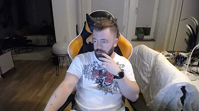 Sebuleczek online show from February 26, 2:04 am