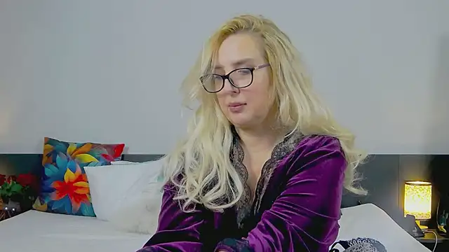 MariaRichi  online show from February 27, 4:10 pm