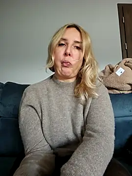 MariaRichi  online show from November 27, 12:51 pm