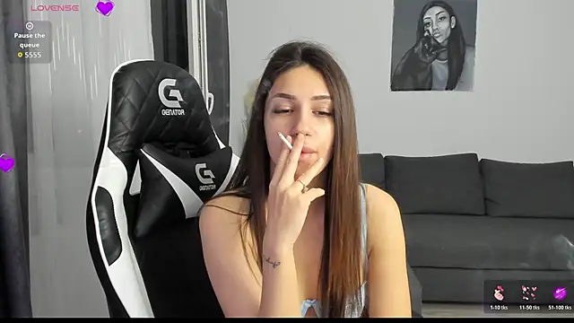 Snapshot of Kimi_Ivy chatting on December 14, 5:02 am Kimi Ivy online show from December 14, 5:02 am