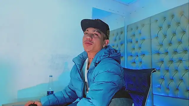 HannibalLester online show from February 11, 5:37 am