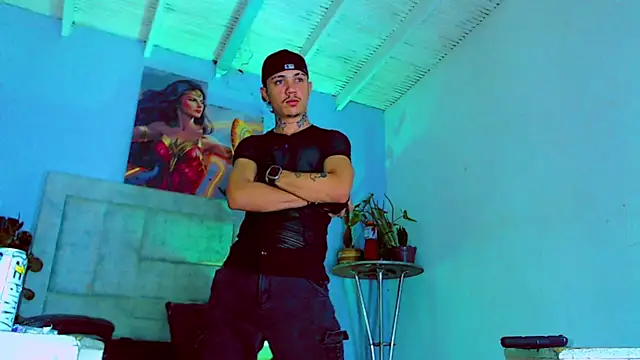 HannibalLester online show from October 12, 4:00 am