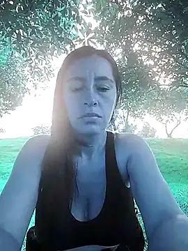 Snapshot of hailey85 chatting on March 5, 1:06 pm hailey85 online show from March 5, 1:06 pm