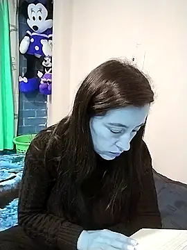 Snapshot of hailey85 chatting on March 13, 1:54 am hailey85 online show from March 13, 1:54 am