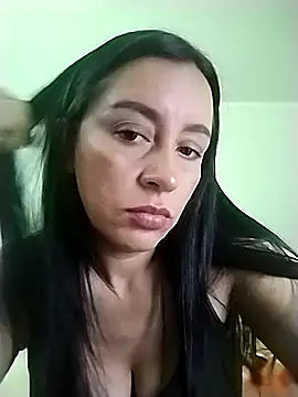 Snapshot of hailey85 chatting on October 16, 4:08 pm hailey85 online show from October 16, 4:08 pm