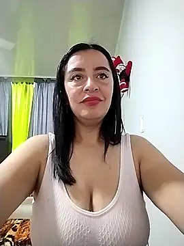 hailey85 online show from April 22, 10:33 pm