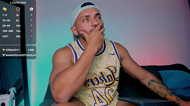 maximusclark1 online show from March 2, 9:54 pm