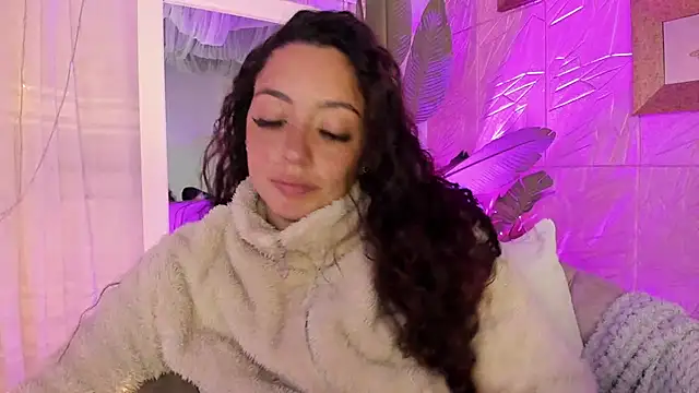 sadashi moon  online show from February 15, 5:19 am