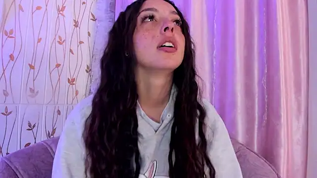 sadashi moon  online show from February 17, 3:15 am