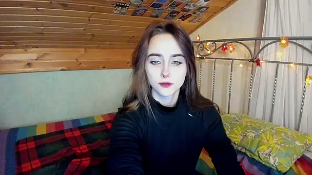 Snapshot of SilverDream chatting on December 15, 8:36 pm SilverDream online show from December 15, 8:36 pm