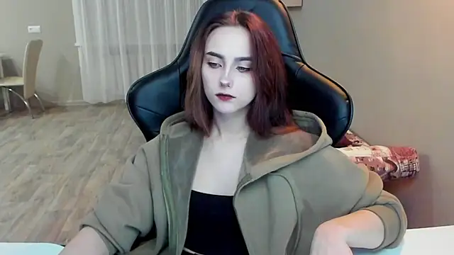 Snapshot of SilverDream chatting on February 5, 4:36 pm SilverDream online show from February 5, 4:36 pm